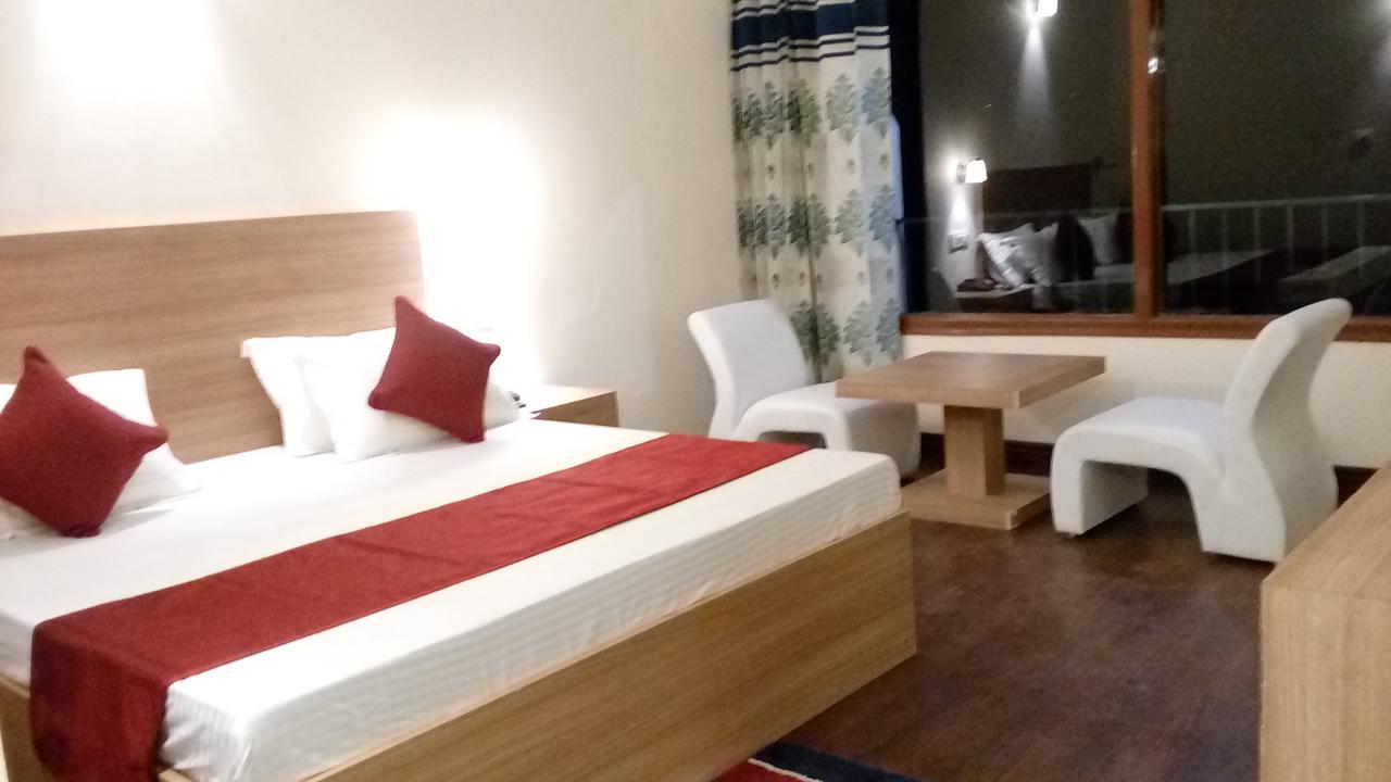 Hotel Emerald Valley Чайл Екстериор снимка