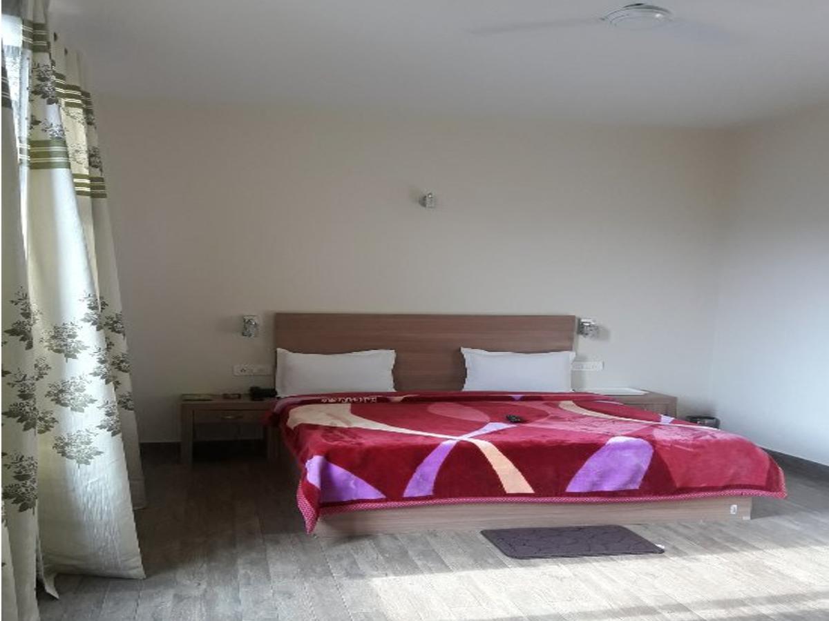 Hotel Emerald Valley Чайл Екстериор снимка