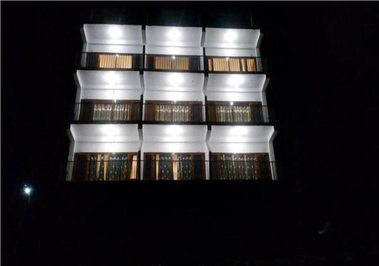 Hotel Emerald Valley Чайл Екстериор снимка